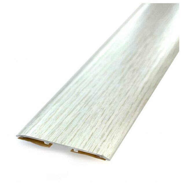 SKARVLIST 60MM SLÄT LIGHT OAK 200CM SJÄLVHÄFTANDE | Beijerbygg Byggmaterial